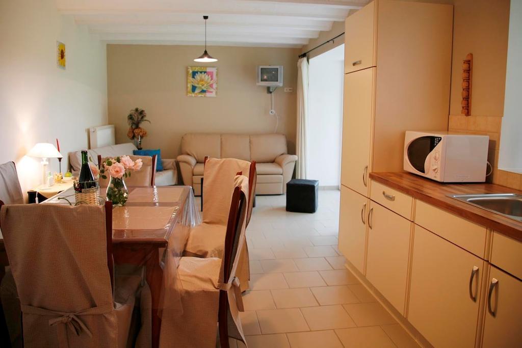 Gites "Les Framboisiers" Neufchateau Bagian luar foto