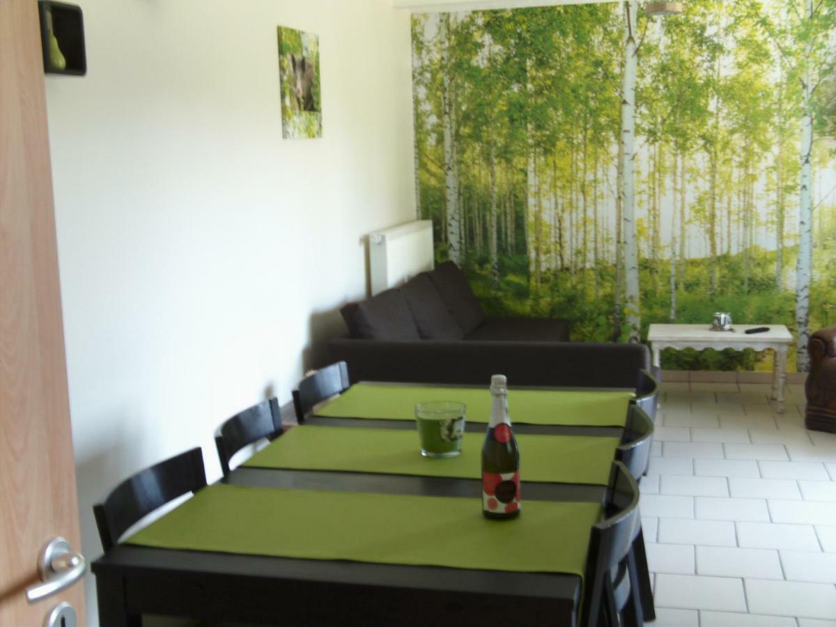 Gites "Les Framboisiers" Neufchateau Bagian luar foto